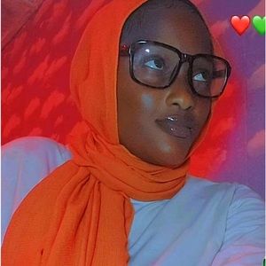 Meet your Posher, Aisha